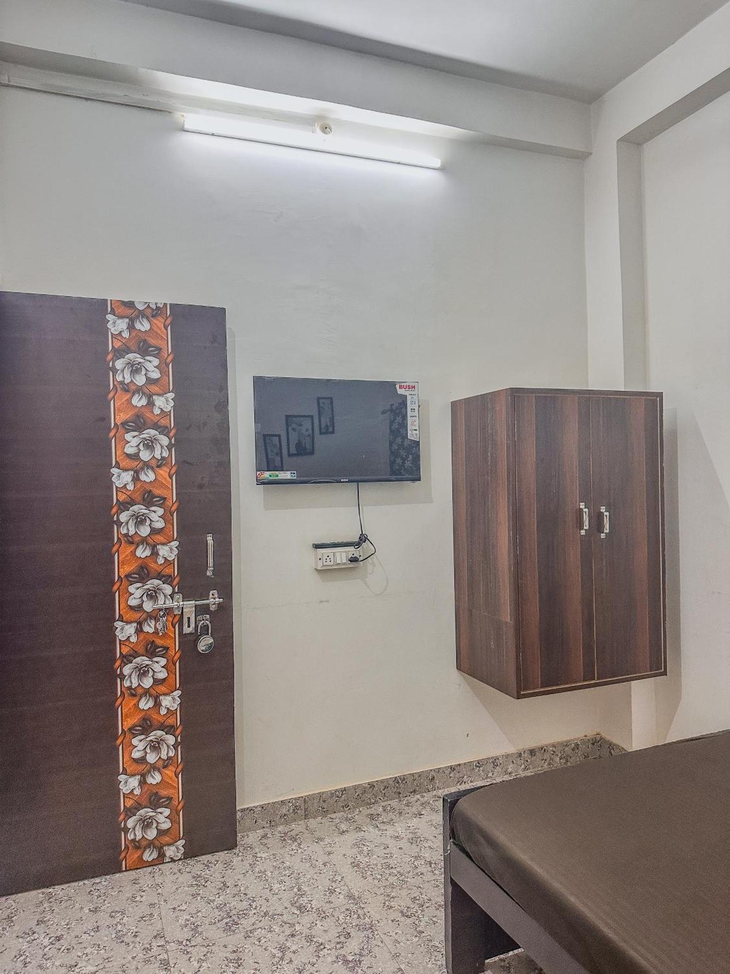 Shree K.B Guest House فاراناسي المظهر الخارجي الصورة