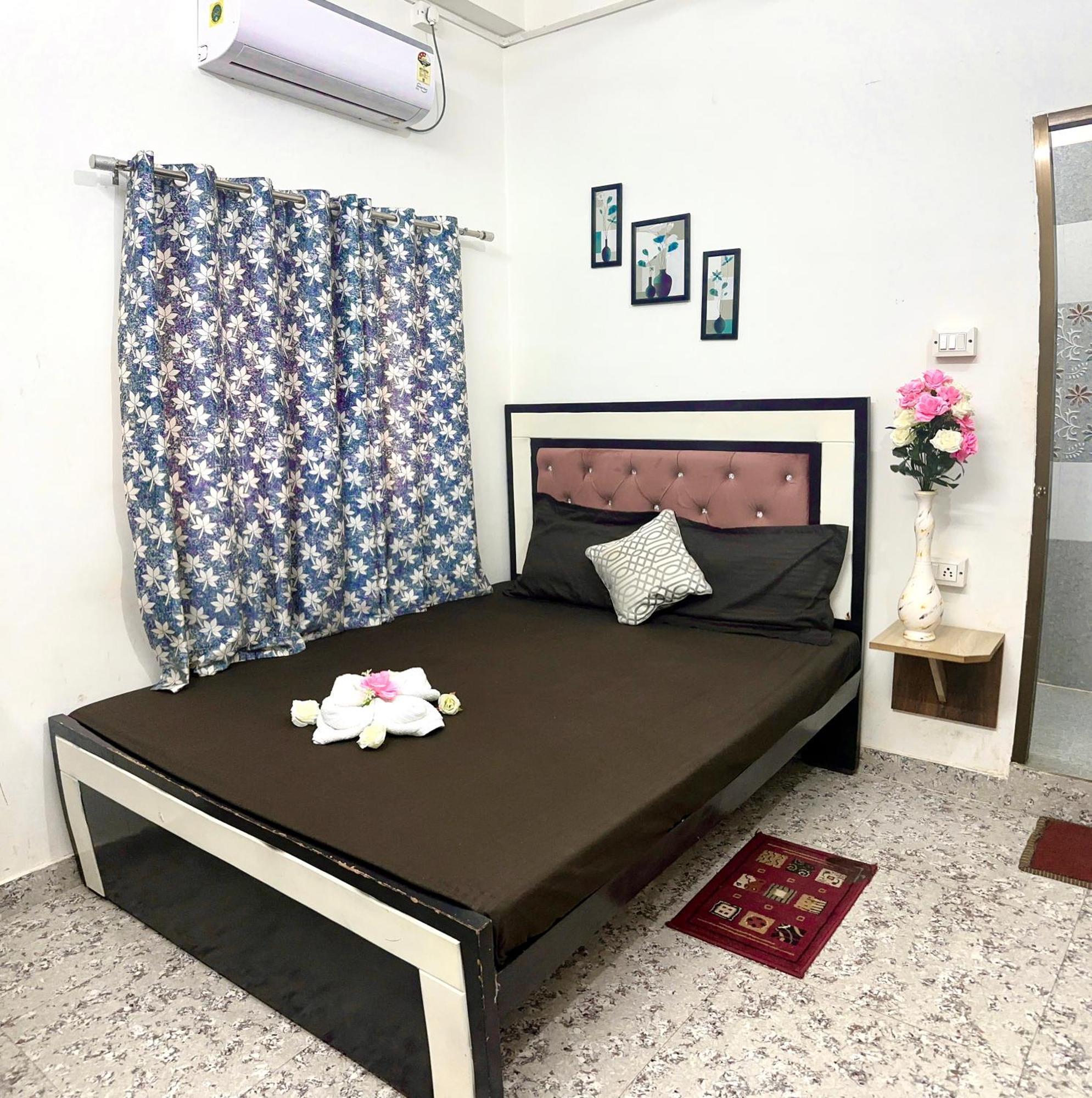 Shree K.B Guest House فاراناسي المظهر الخارجي الصورة