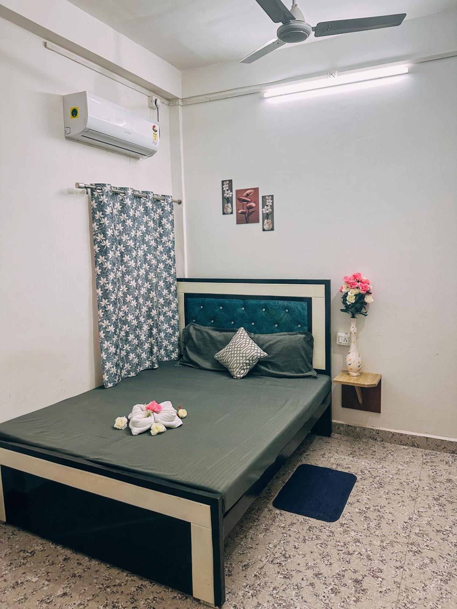 Shree K.B Guest House فاراناسي المظهر الخارجي الصورة