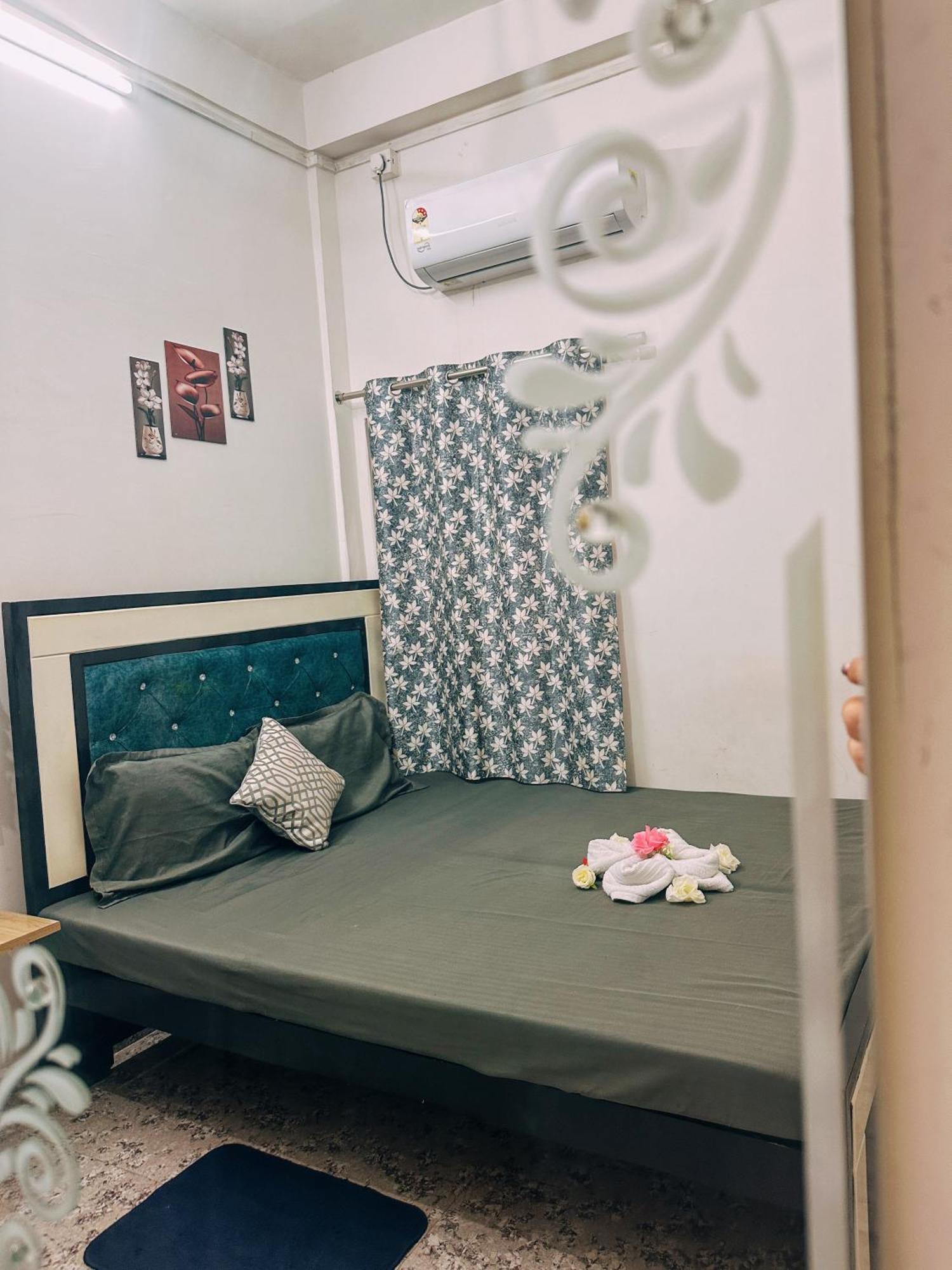 Shree K.B Guest House فاراناسي المظهر الخارجي الصورة