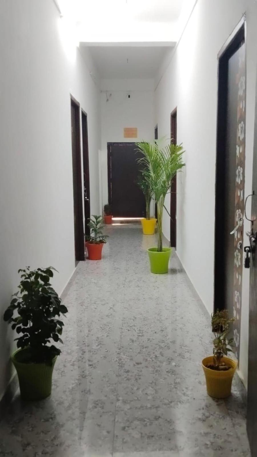 Shree K.B Guest House فاراناسي المظهر الخارجي الصورة