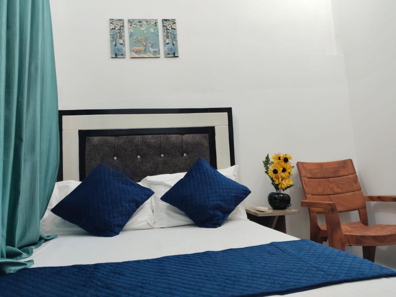 Shree K.B Guest House فاراناسي المظهر الخارجي الصورة